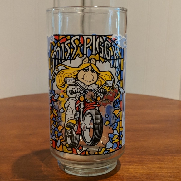 Miss Piggy collectable glass - Picture 1 of 3